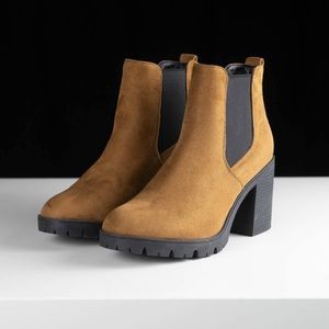Topshop booties - like new - faux suede